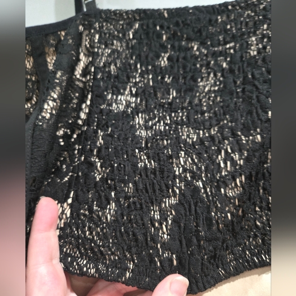 Torrid Lace Corset Crop Top Size 2 - Picture 6 of 9